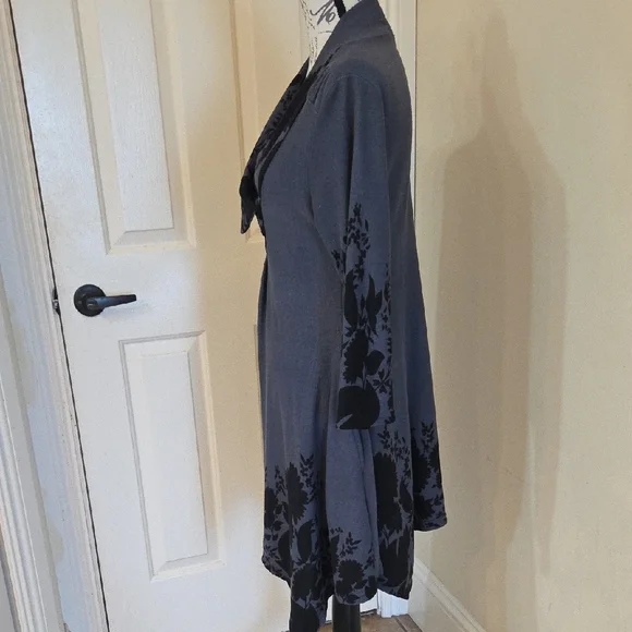 Reborn Asymmetrical Dress in Black and Gray - Picture 6 of 13